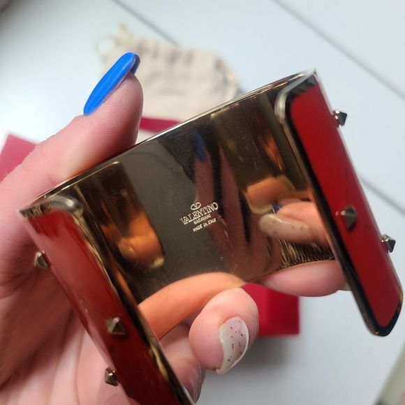 🆕️ VALENTINO Garavani Rockstud cuff stud bracelet Gift - Picture 13 of 16